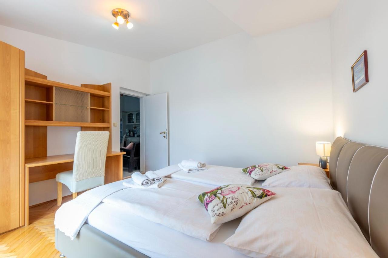 פודסטראנה Apartments Mm מראה חיצוני תמונה